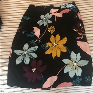 Who What Wear Skirts - Who What Wear midi floral skirt Who What Wear Skirts - Who What Wear midi floral skirt